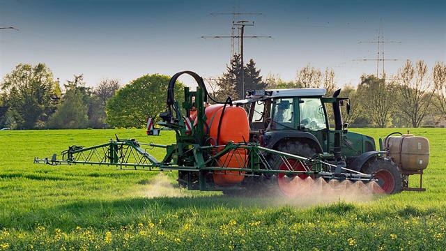 ΜΚΟ ζητούν την ανάκληση επανέγκρισης της γλυφοσάτης από την ΕΕ