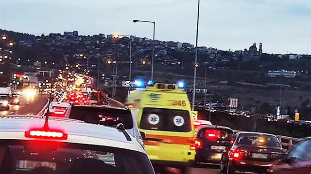 Θεσσαλονίκη: Flyover, κυκλοφοριακό έμφραγμα και εγκλωβισμένα ασθενοφόρα