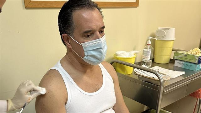 Εμβολιάστηκε κατά της CoViD ο Άδωνις Γεωργιάδης