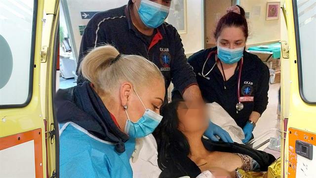 Θεσσαλονίκη: Γέννησε μέσα στο ασθενοφόρο