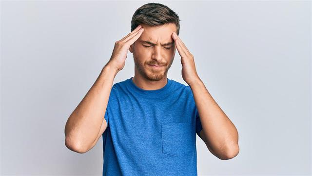 Το στρες κάνει κάποιον να νιώθει και να φαίνεται μεγαλύτερος [μελέτη]