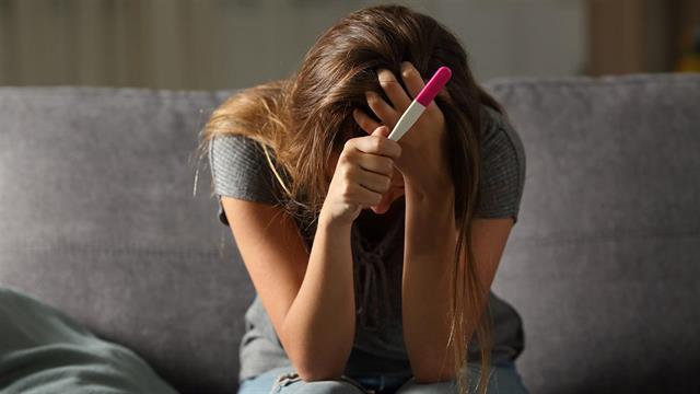 Έρευνα συνδέει την εγκυμοσύνη στην εφηβεία με αύξηση του κινδύνου πρόωρου θανάτου