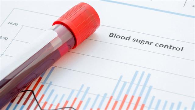 Υψηλό σάκχαρο και τριγλυκερίδια συνδέονται με άγχος και κατάθλιψη [μελέτη]