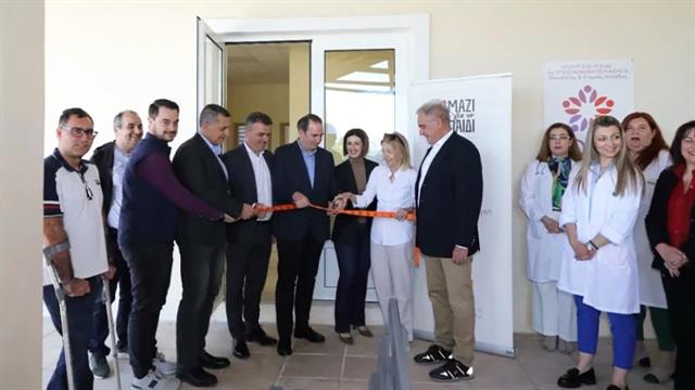 Επίσκεψη της αναπληρώτριας υπουργού Υγείας στην TOMY Γιάννουλης