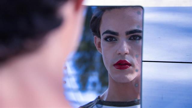 Πώς πρέπει να αντιμετωπίζονται τα παιδιά που δεν νιώθουν άνετα με το φύλο τους [έρευνα]