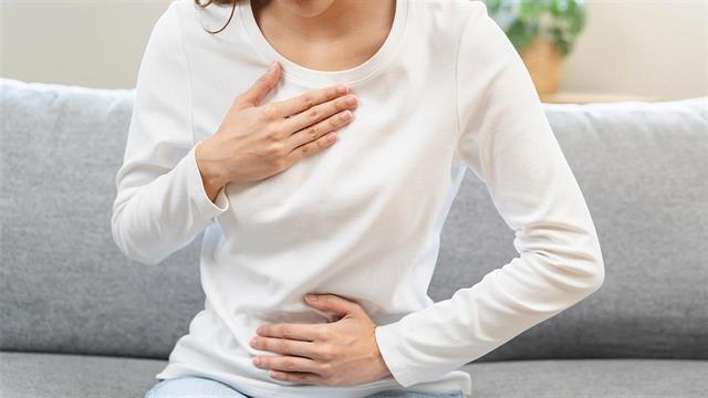 Καούρες: Γαστροοισοφαγική παλινδρόμηση ή διαφραγματοκήλη;