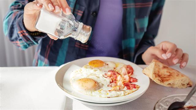 Πόσο σχετίζεται το πολύ αλάτι με την εμφάνιση καρκίνου [μελέτη]