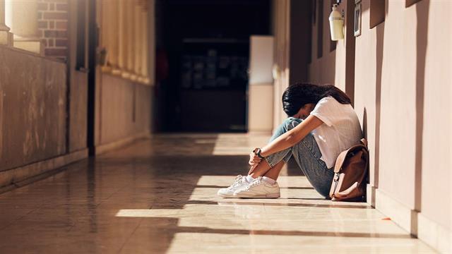 Μπορούν οι ψυχικές διαταραχές να μεταδοθούν μεταξύ εφήβων; [μελέτη]