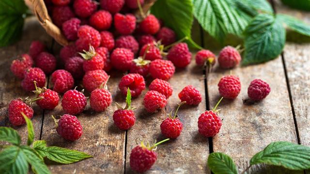 Γιατί αξίζει να τρώμε σμέουρα