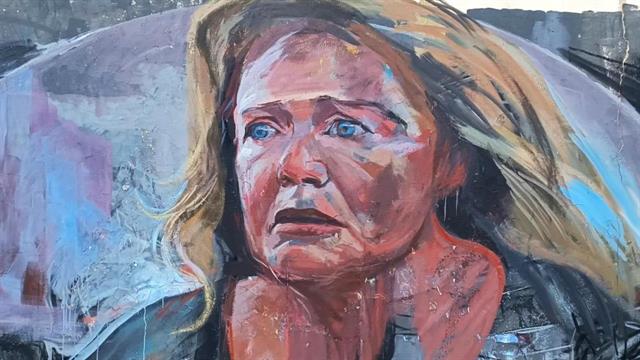 Γκράφιτι με τη Μαρία Καβογιάννη με ηχηρό μήνυμα κατά της έμφυλης βίας