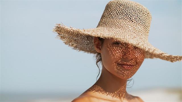 Μήπως τα φάρμακα μού προκαλούν φωτοευαισθησία;