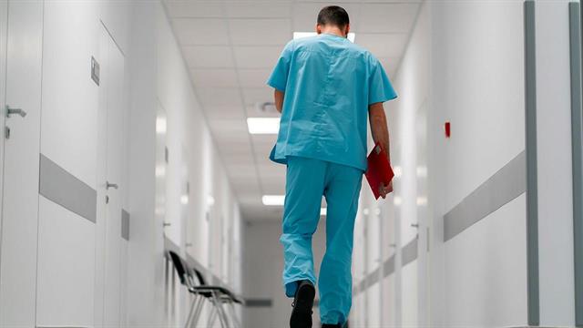 Παθολόγοι: Τα εντέλλεσθε οδηγούν σε burnout γιατρών και παραιτήσεις