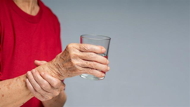 Εξέταση αίματος προβλέπει τη νόσο  Πάρκινσον 7 χρόνια πριν τα συμπτώματα