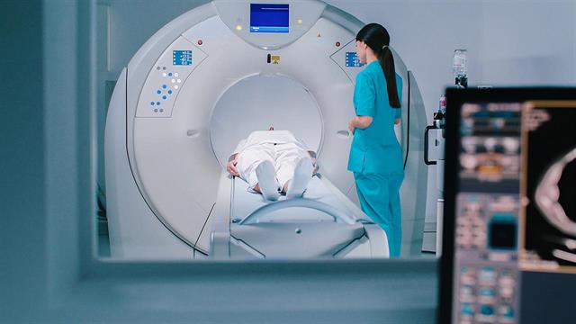 Σε ιδιώτη αξονικές του Κρατικού Νίκαιας - Κόφτης  στις 120 εξετάσεις ανά εφημερία