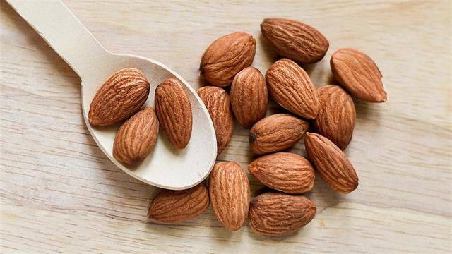 Οι ξηροί καρποί μπορεί να συμβάλλουν στην απώλεια βάρους [μελέτη]