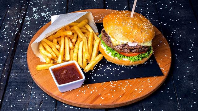 Ποιες είναι οι χειρότερες τροφές για την υγεία μας