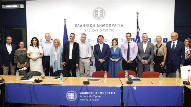 Άδ. Γεωργιάδης: Παρουσίασε τη φαρμακευτική δαπάνη σε εκπροσώπους της φαρμακοβιομηχανίας [πίνακες]