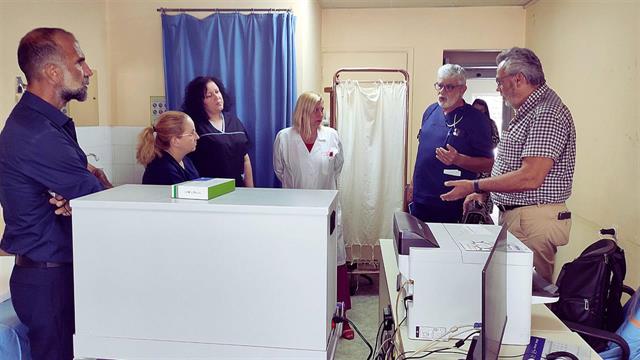 Πρώτη παρουσίαση της καινοτόμου συσκευής αποστείρωσης αέρα UVC,  στο Γενικό Νοσοκομείο Λάρισας