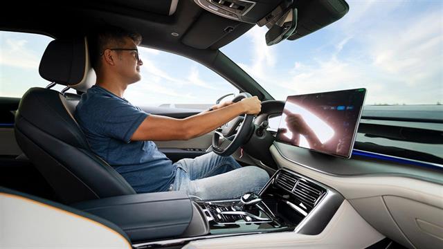 Η μυρωδιά του καινούργιου αυτοκινήτου φτάνει σε τοξικά επίπεδα τις ημέρες με ζέστη [μελέτη]