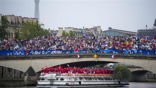 Ολυμπιακοί Αγώνες 2024: Φαντασμαγορική, πλωτή τελετή έναρξης