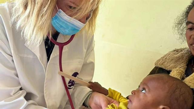 Ιατρική φροντίδα στα παιδιά ενός κατώτερου Θεού