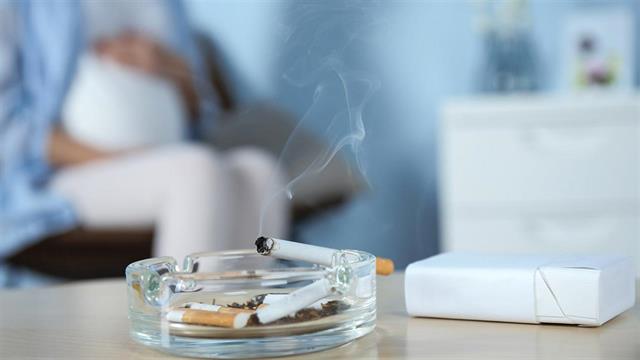 Εγκυμοσύνη: Ένα ή δύο τσιγάρα την ημέρα είναι επιβλαβή για το παιδί [έρευνα]