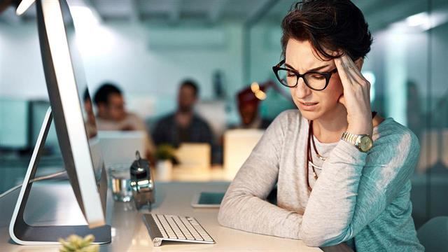 Mπορεί η αφυδάτωση να προκαλέσει πονοκέφαλο;