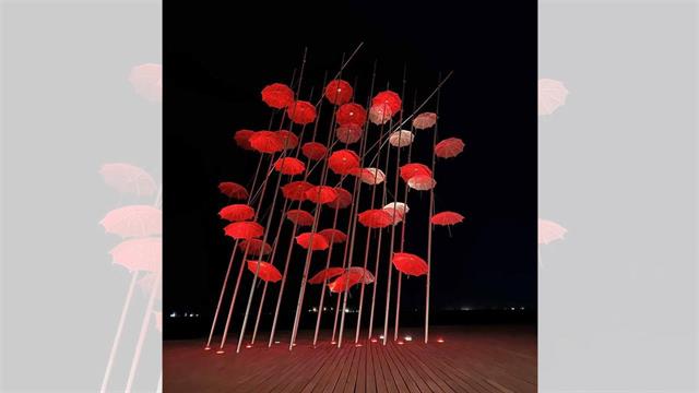 Φωταγώγηση εμβληματικών σημείων από τον Πανελλήνιο Σύνδεσμο Πασχόντων από Καρδιοπάθειες