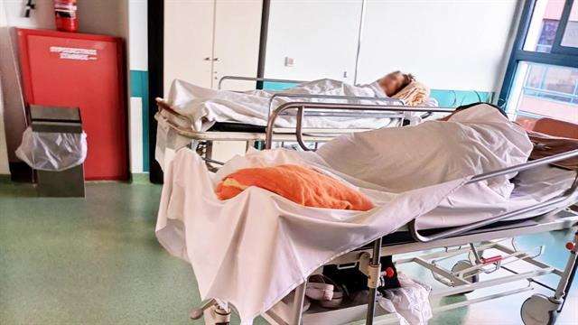126 ράντζα στο Αττικόν - Ασθενείς παραμένουν επί ώρες στα επείγοντα