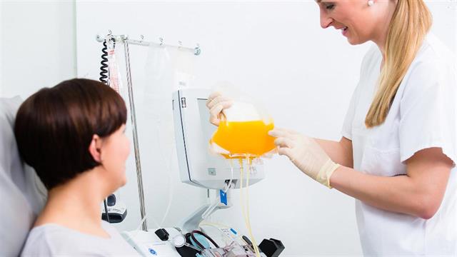 Μάθετε πώς η δωρεά πλάσματος σώζει τις ζωές συνανθρώπων μας με σπάνιες παθήσεις