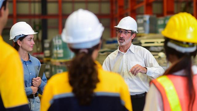 Δουλειά με ορθοστασία: Πώς να ανακουφίσετε τα πόδια σας