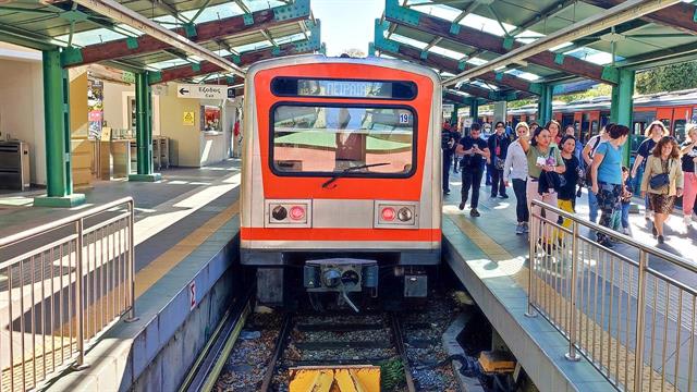 Ε.Σ.Α.μεΑ.: Διαμαρτυρία στον πρόεδρο της ΣΤΑΣΥ -  Άτομα με αναπηρία παραμένουν στις αποβάθρες του ΗΣΑΠ