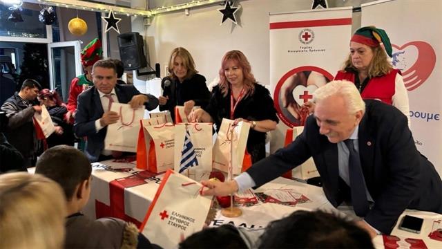 ΕΕΣ: Εκδήλωση για τα παιδιά του Παραρτήματος Αποθεραπείας και Αποκατάστασης Παιδιών με Αναπηρίες Βούλας