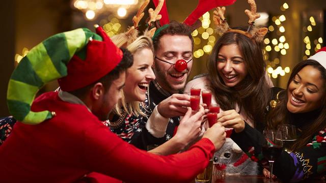 Γιορτές: Συμβουλές για ασφαλή κατανάλωση αλκοόλ