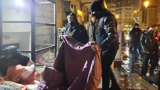 Η Κυριακή των αστέγων που επί 10 χρόνια σιτίζει 70 ανθρώπους στη Θεσσαλονίκη