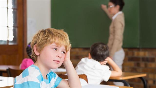 Τα παιδιά μαθαίνουν ακόμα και όταν δεν προσέχουν [μελέτη]