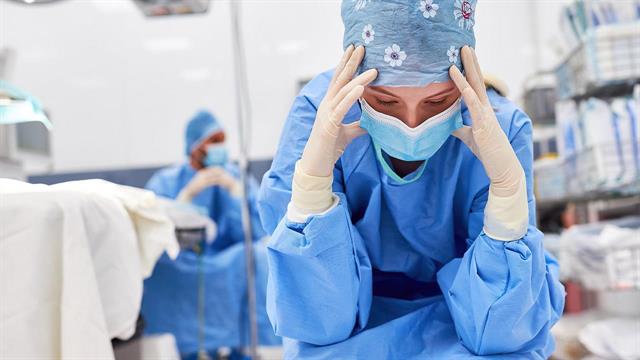 Ωφελεί ή βλάπτει το στρες των χειρουργών την ώρα της εγχείρησης; [μελέτη]