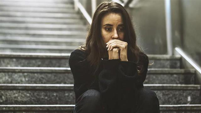 Βαθαίνουν φτώχεια και κοινωνικός αποκλεισμός για τα άτομα με αναπηρία, χρόνιες ή/και σπάνιες παθήσεις