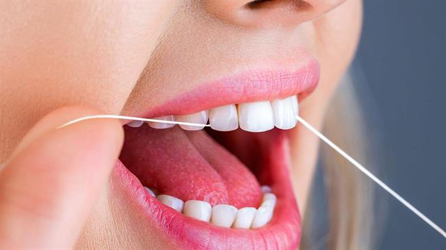Το οδοντικό νήμα προστατεύει από εγκεφαλικό επεισόδιο [μελέτη]