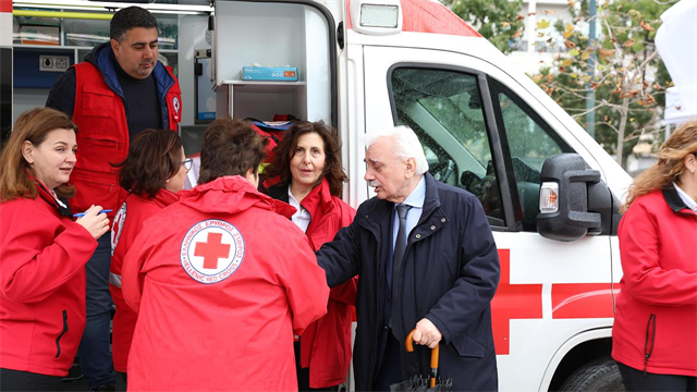 Μεγάλη δράση ενημέρωσης του ΕΕΣ για τον καρκίνο στο Σύνταγμα