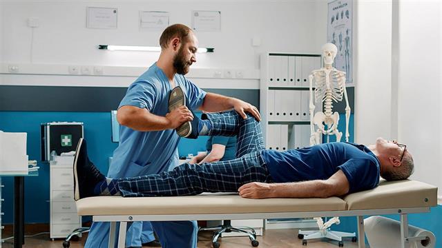 Φυσικοθεραπευτές - ΠΣΦ: Άμεση απόσυρση της τροπολογίας για τους αποφοίτους των Κολλεγίων