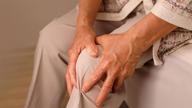 Oστεοαρθρίτιδα: Πότε χρειάζεται χειρουργείο και πότε φαρμακευτική θεραπεία