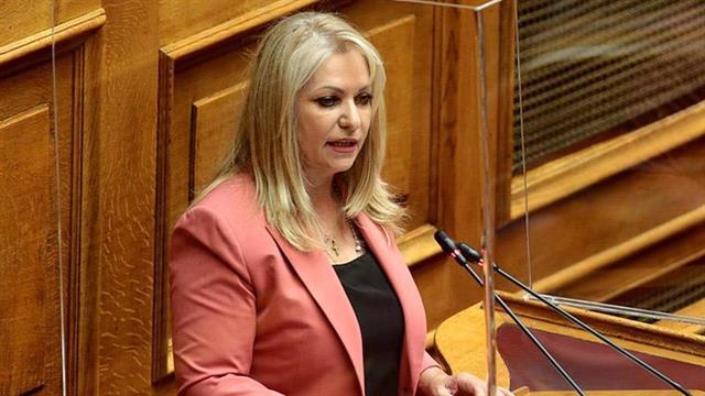 Άννα Μάνη: Η φαρμακοβιομηχανία στηρίζει την ελληνική οικονομία