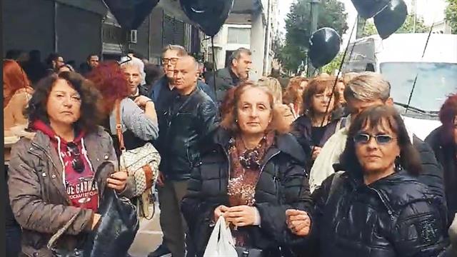 Συγκέντρωση στο υπουργείο Εργασίας των απεργών με συμβάσεις μέσω ΔΥΠΑ