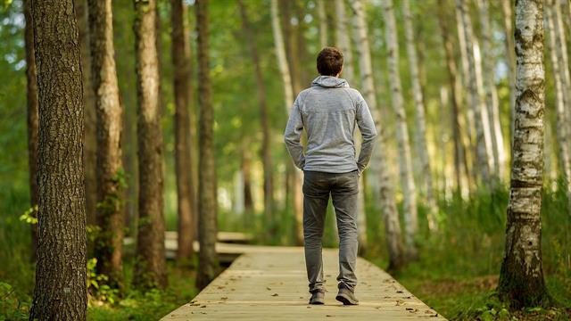 Στυτική δυσλειτουργία: Ξεπεράστε την... περπατώντας!