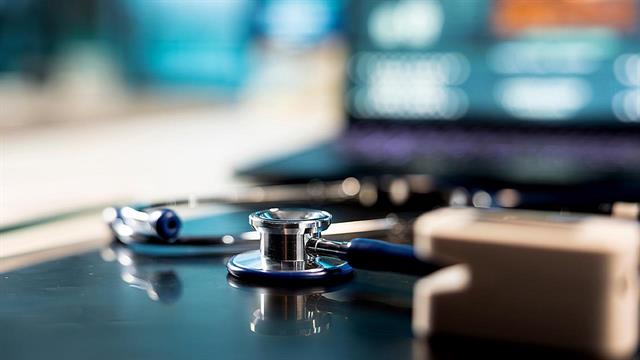 Ιατρικός Σύλλογος Πειραιώς για τα Τέμπη: Δικαίωση ζητούν 57 αθώες ψυχές