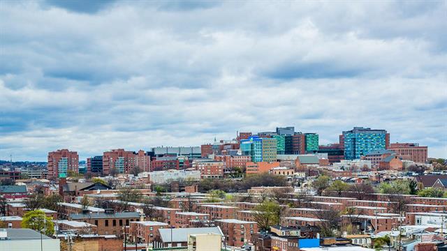 Πάνω από 2.000 απολύσεις στο Τζονς Χόπκινς λόγω των περικοπών Τραμπ