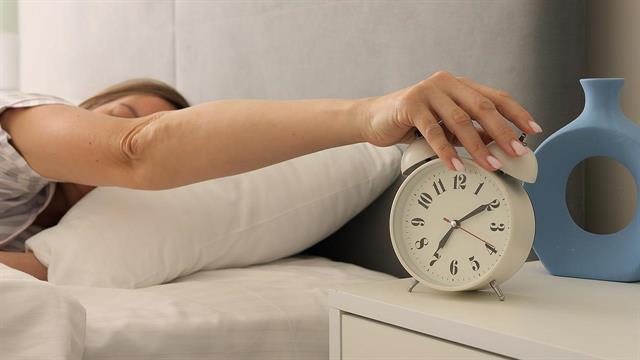 Συμβουλές για να σηκώνεστε νωρίτερα από το κρεβάτι