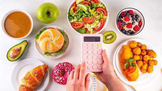 Πόσες θερμίδες κρύβονται στο πιάτο σου; Ένας πρακτικός οδηγός για να υπολογίζεις με το μάτι