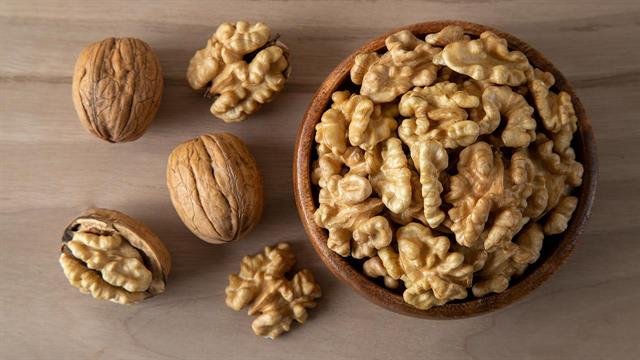 Τα καρύδια είναι πιθανό να προστατεύουν από τον καρκίνο του παχέος εντέρου [μελέτη]